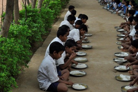 Donate your Might - Shoot Hunger at Sight