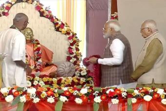 Shri Narendra Modi began the ceremony by paying homage to Srila Prabhupada